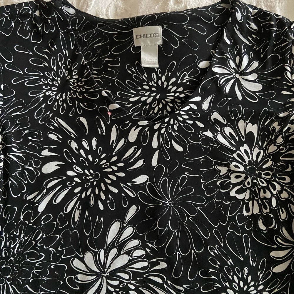 Chico’s long sleeve shirt😊
